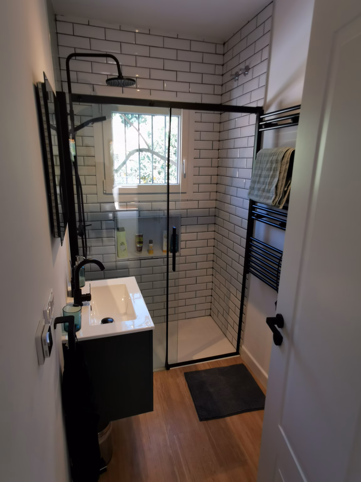 Villa Lina Malaga Small Bathroom